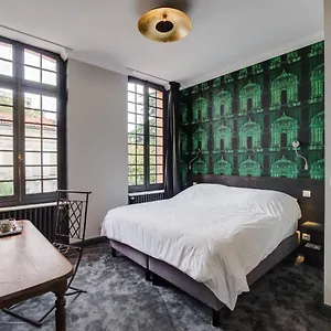 hotel-une-chambre-en-ville.midi-pyreneeshotels.com/
